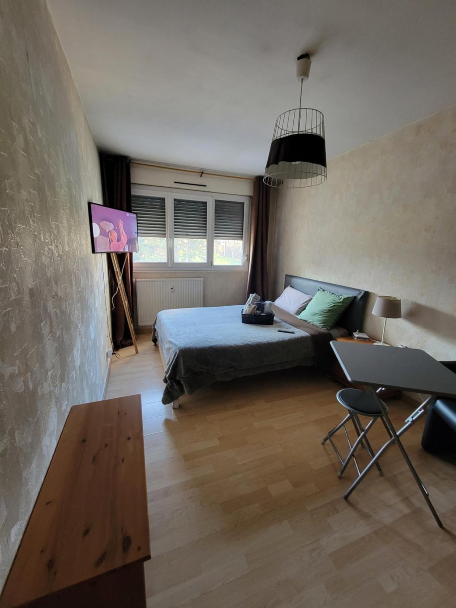 Pour Deplacement 3 Chambres Échirolles Εξωτερικό φωτογραφία